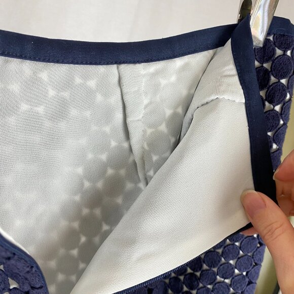 Karl Lagerfeld Paris Navy Circle Lace Pencil Skirt Size 8 - Picture 12 of 12